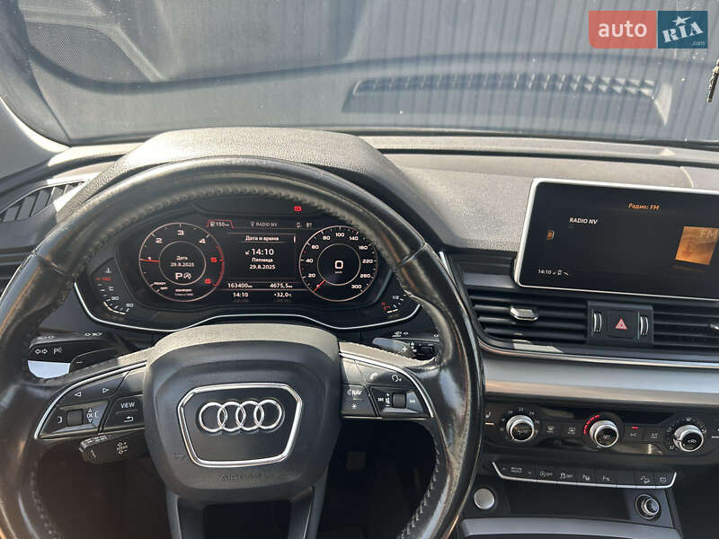 Внедорожник / Кроссовер Audi Q5 2017 в Мукачево