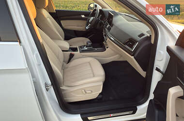 Внедорожник / Кроссовер Audi Q5 2023 в 