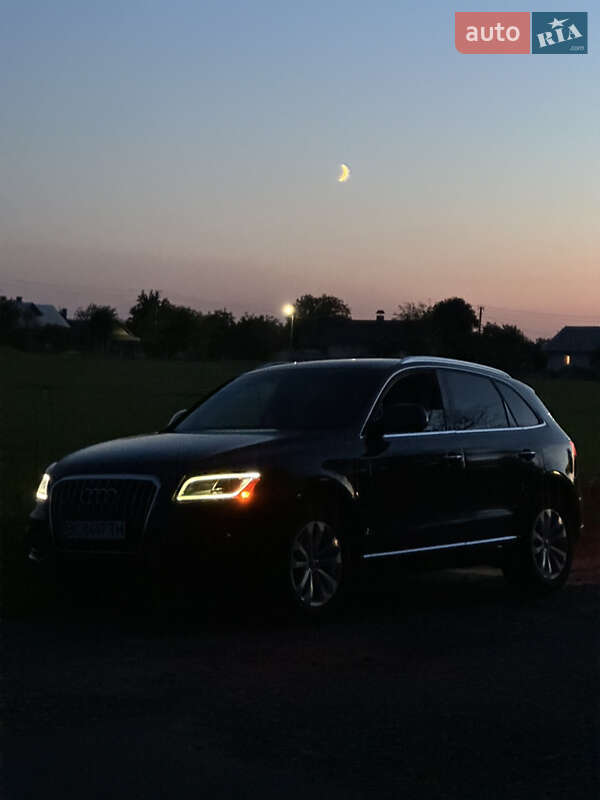Позашляховик / Кросовер Audi Q5 2016 в 