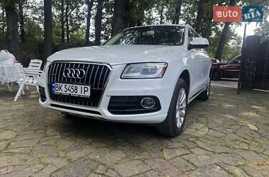 Внедорожник / Кроссовер Audi Q5 2015 в 