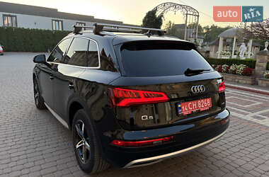 Внедорожник / Кроссовер Audi Q5 2020 в 
