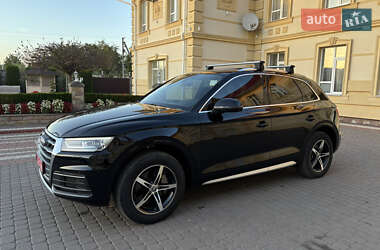 Внедорожник / Кроссовер Audi Q5 2020 в 