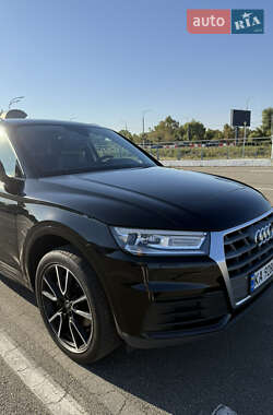 Внедорожник / Кроссовер Audi Q5 2017 в 