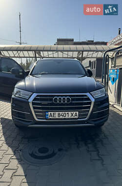 Внедорожник / Кроссовер Audi Q5 2017 в 