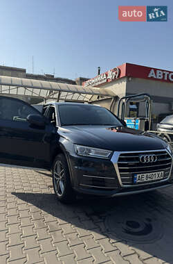 Внедорожник / Кроссовер Audi Q5 2017 в 