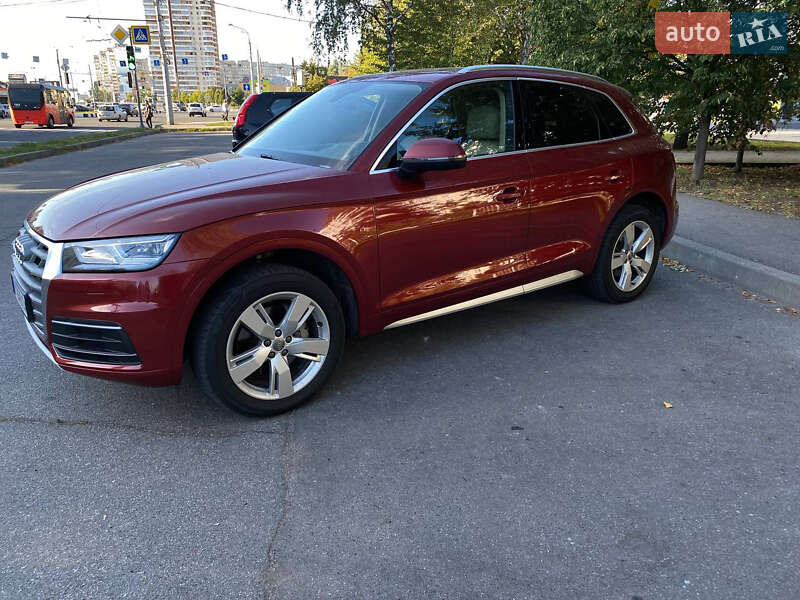 Позашляховик / Кросовер Audi Q5 2019 в Харкові