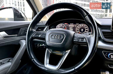 Внедорожник / Кроссовер Audi Q5 2017 в 