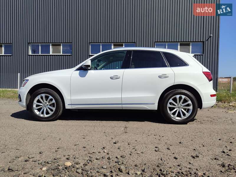 Внедорожник / Кроссовер Audi Q5 2015 в 
