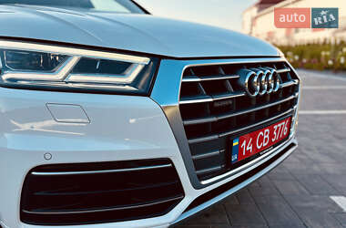 Внедорожник / Кроссовер Audi Q5 2018 в 
