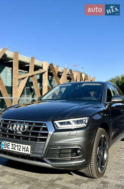 Внедорожник / Кроссовер Audi Q5 2018 в 