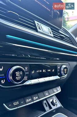 Внедорожник / Кроссовер Audi Q5 2018 в 