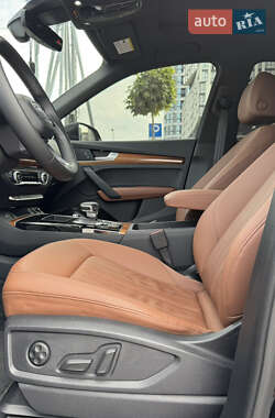 Внедорожник / Кроссовер Audi Q5 2023 в 