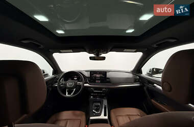Позашляховик / Кросовер Audi Q5 2022 в 