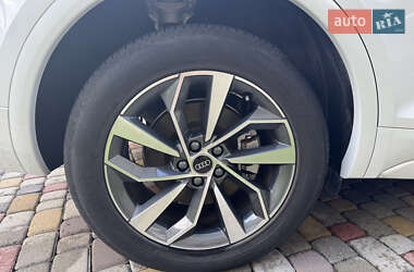 Внедорожник / Кроссовер Audi Q5 2023 в 