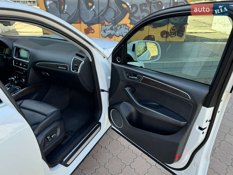 Позашляховик / Кросовер Audi Q5 2015 в Миколаєві