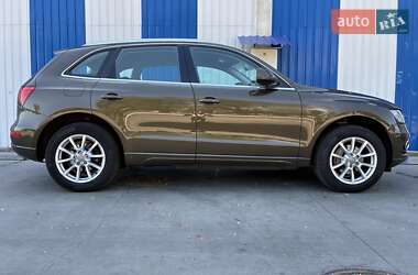 Внедорожник / Кроссовер Audi Q5 2012 в 