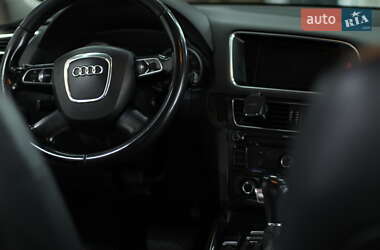 Внедорожник / Кроссовер Audi Q5 2012 в 