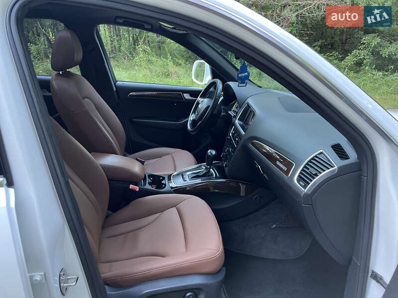 Внедорожник / Кроссовер Audi Q5 2010 в Судовой Вишне фото 11 Внедорожник / Кроссовер Audi Q5 2010 в Судовой Вишне