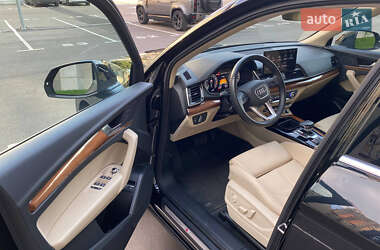 Внедорожник / Кроссовер Audi Q5 2023 в 
