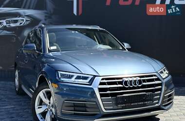 Позашляховик / Кросовер Audi Q5 2018 в 