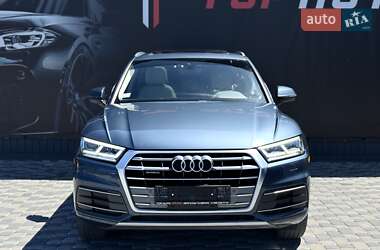 Позашляховик / Кросовер Audi Q5 2018 в 
