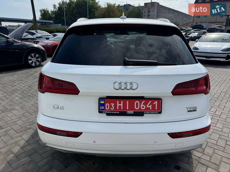 Внедорожник / Кроссовер Audi Q5 2018 в Луцке