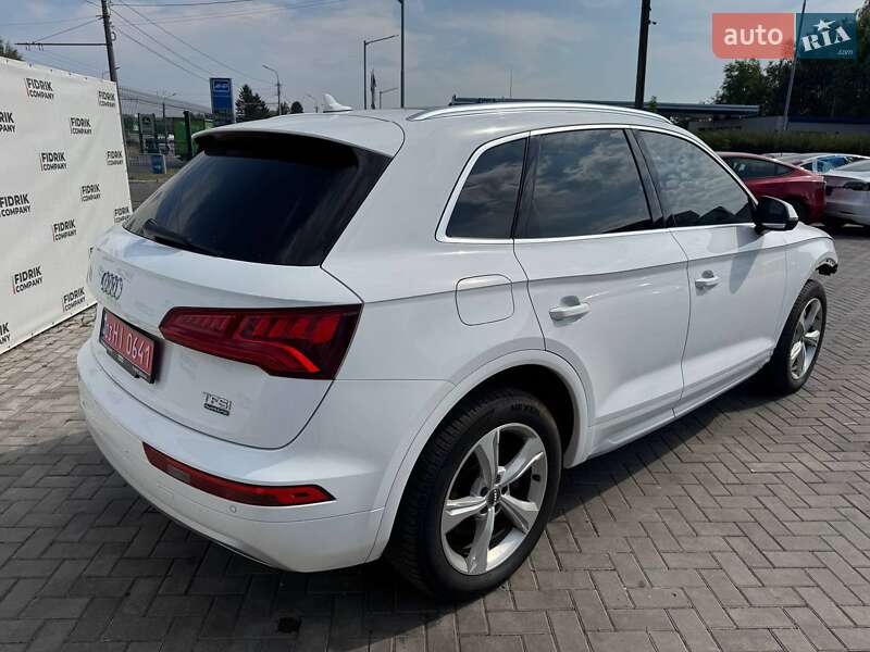 Внедорожник / Кроссовер Audi Q5 2018 в Луцке