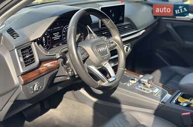 Внедорожник / Кроссовер Audi Q5 2017 в 
