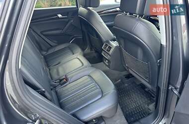 Внедорожник / Кроссовер Audi Q5 2017 в 