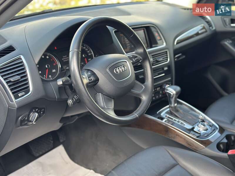 Внедорожник / Кроссовер Audi Q5 2012 в Луцке