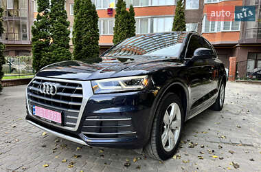 Внедорожник / Кроссовер Audi Q5 2018 в 