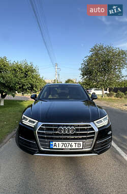 Внедорожник / Кроссовер Audi Q5 2017 в 