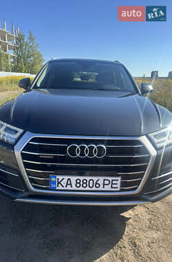 Внедорожник / Кроссовер Audi Q5 2018 в 