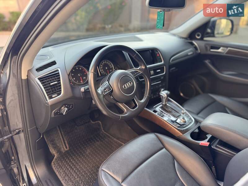 Позашляховик / Кросовер Audi Q5 2015 в Львові