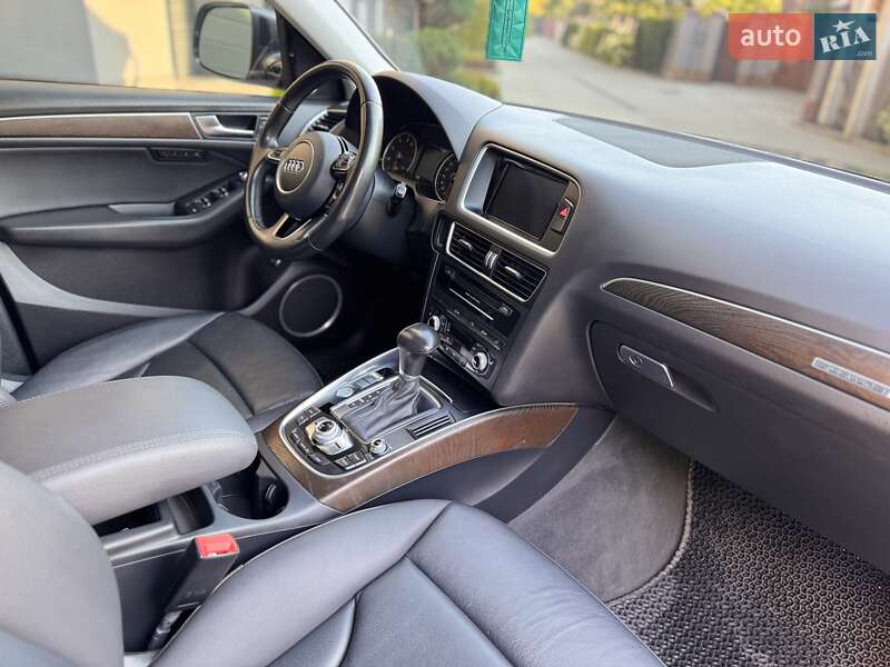 Позашляховик / Кросовер Audi Q5 2015 в Львові