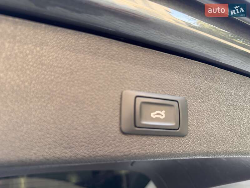 Позашляховик / Кросовер Audi Q5 2015 в Львові