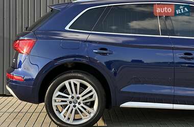 Позашляховик / Кросовер Audi Q5 2017 в 
