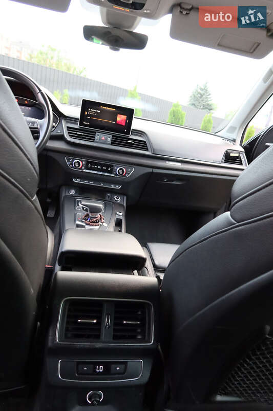 Внедорожник / Кроссовер Audi Q5 2018 в Днепре