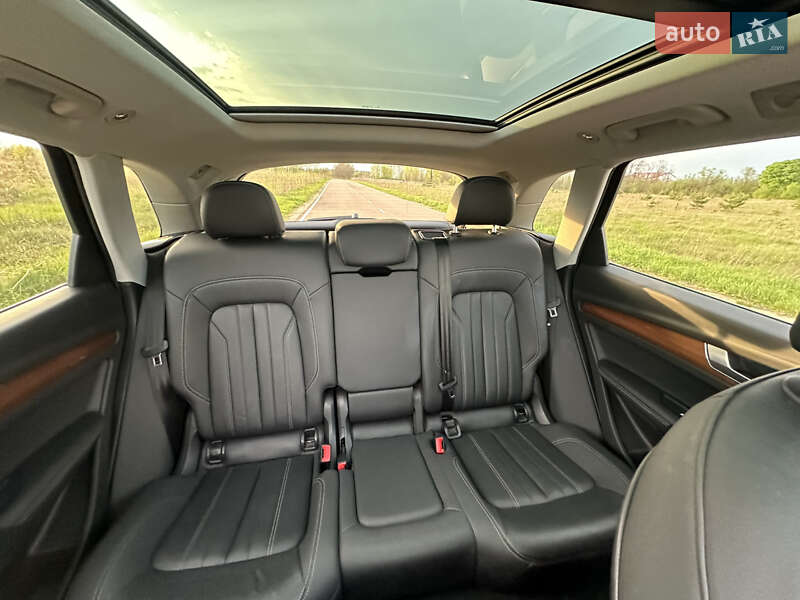 Внедорожник / Кроссовер Audi Q5 2021 в Житомире