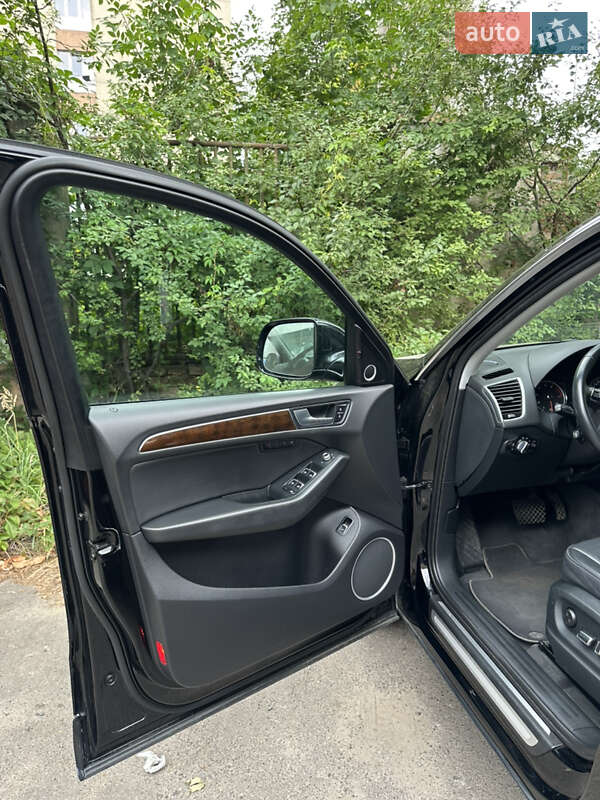 Позашляховик / Кросовер Audi Q5 2015 в Львові