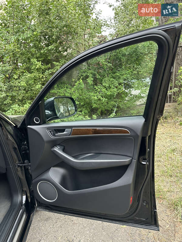 Позашляховик / Кросовер Audi Q5 2015 в Львові