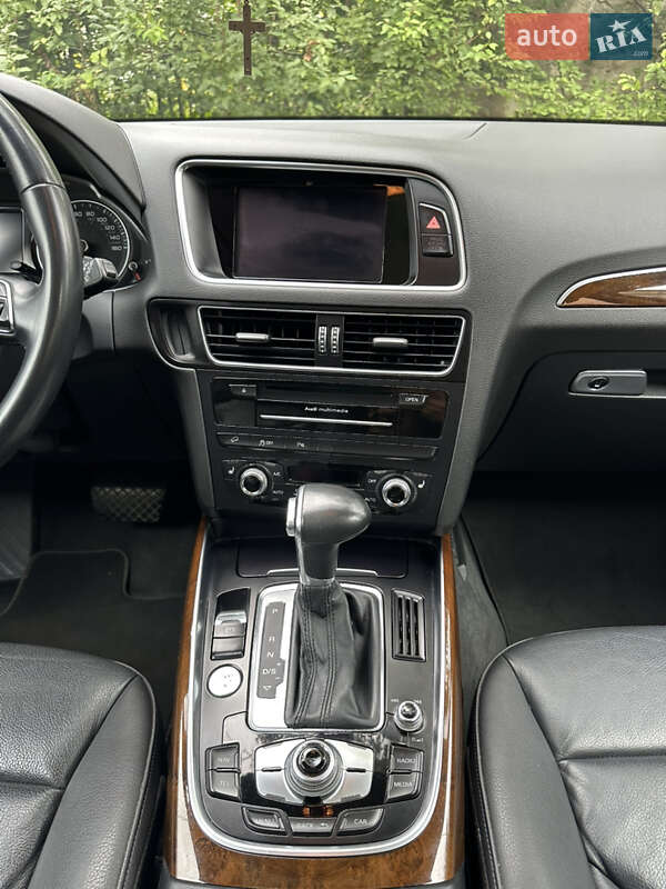 Позашляховик / Кросовер Audi Q5 2015 в Львові