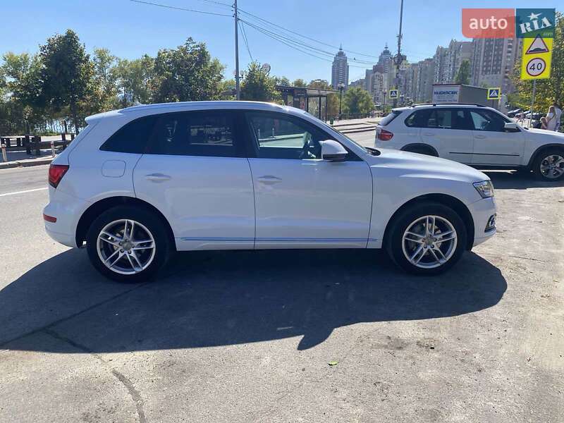 Внедорожник / Кроссовер Audi Q5 2016 в Киеве