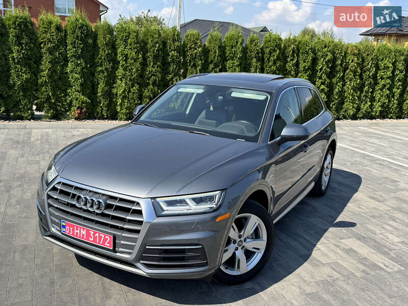 Внедорожник / Кроссовер Audi Q5 2017 в Луцке