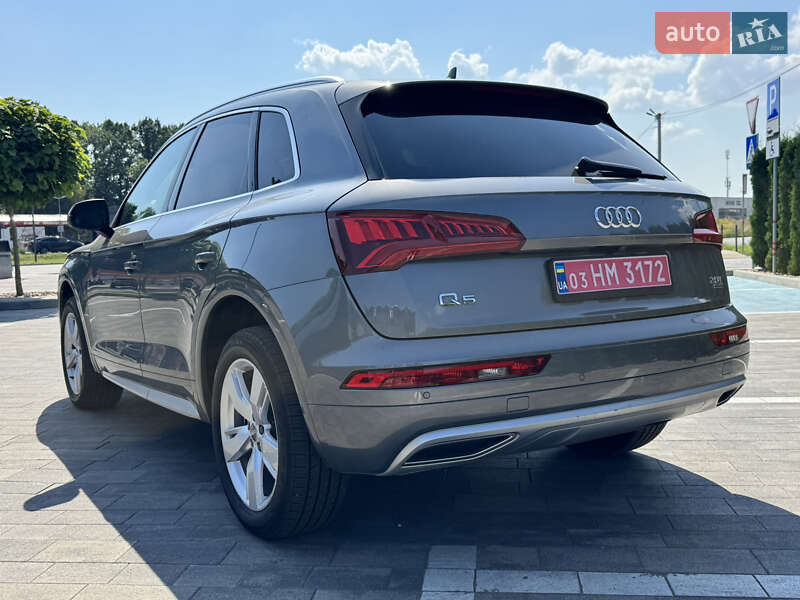 Внедорожник / Кроссовер Audi Q5 2017 в Луцке