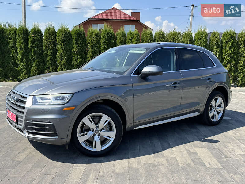 Внедорожник / Кроссовер Audi Q5 2017 в Луцке