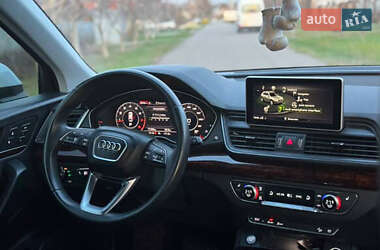 Внедорожник / Кроссовер Audi Q5 2017 в Сумах