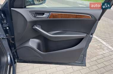 Внедорожник / Кроссовер Audi Q5 2011 в 