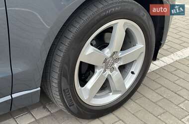 Внедорожник / Кроссовер Audi Q5 2011 в 