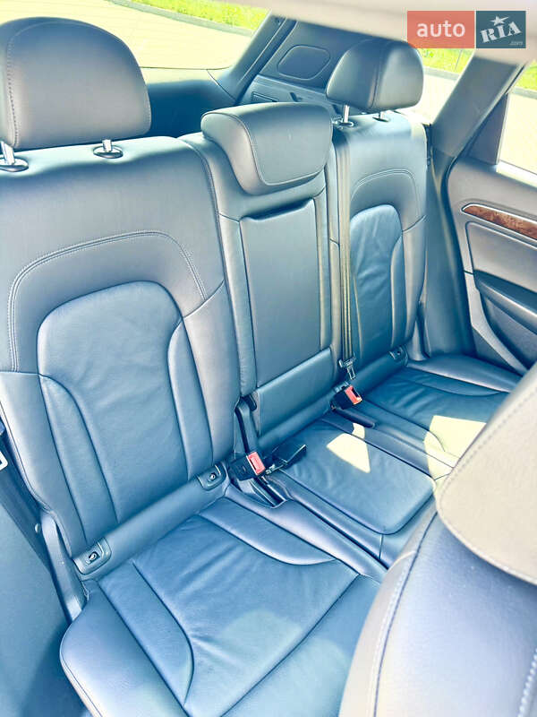 Позашляховик / Кросовер Audi Q5 2015 в Луцьку фото 18 Позашляховик / Кросовер Audi Q5 2015 в Луцьку